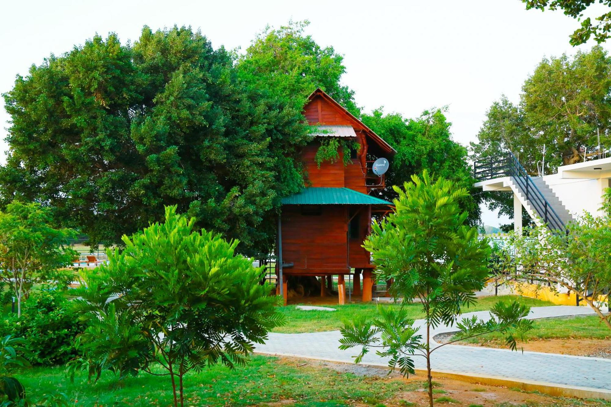 Lake Villa Resort Tissamaharama Buitenkant foto