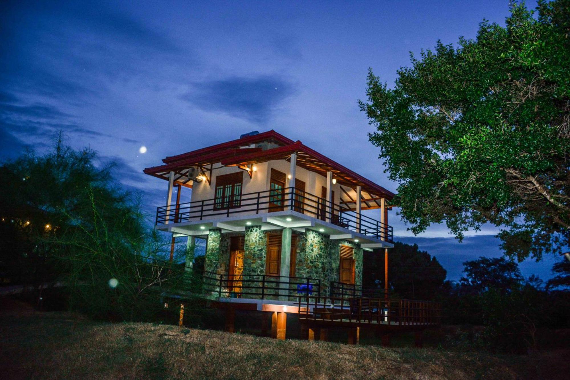 Lake Villa Resort Tissamaharama Buitenkant foto