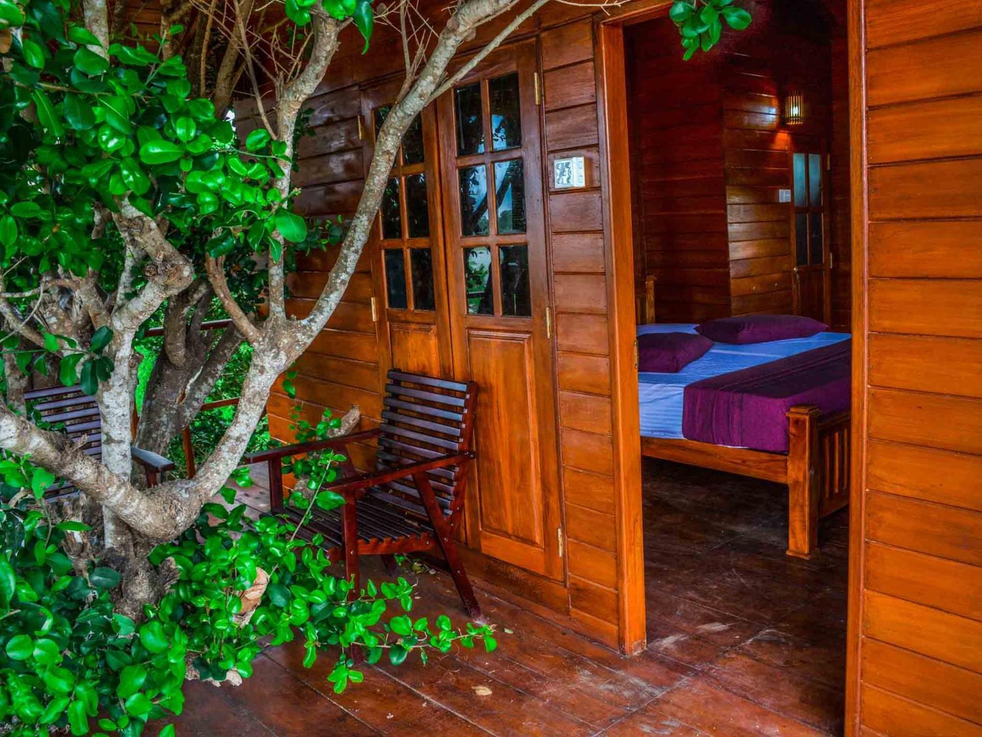 Lake Villa Resort Tissamaharama Buitenkant foto