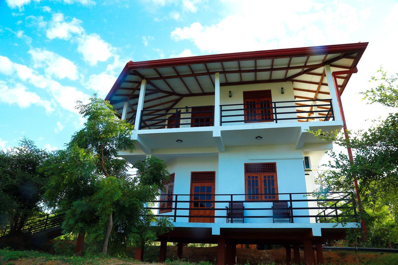 Lake Villa Resort Tissamaharama Buitenkant foto